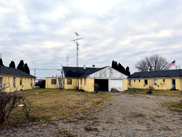 Mel Manor Motel (Welcome Inn) - Dec 11 2022 Photo (newer photo)